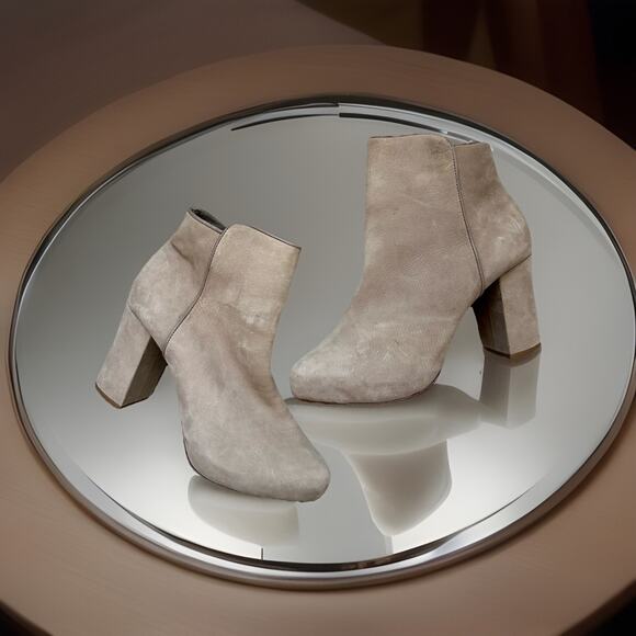 Schutz Womens Size 9.5 Neutral Beige Cibby Suede Heel Bootie Boots - Picture 1 of 12